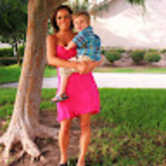 Meet your Posher, Caroline - Picture 1 of 1